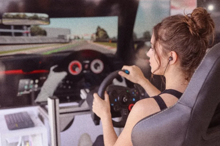 Simulateurs d&rsquo;auto-école : quand le jeu vidéo prend le volant